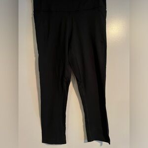 Like new under armour capris